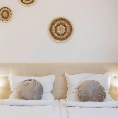 Earth And Sea Place Cabacum Апартаменти *